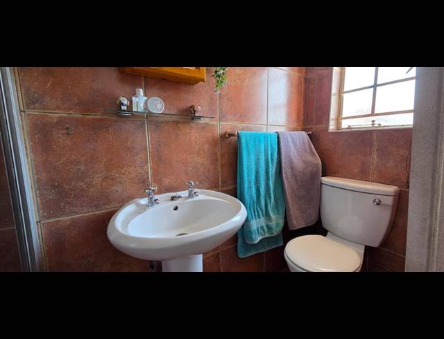 3 BEDROOM CLUSTER FOR SALE IN SOUTH CREST
